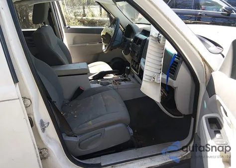 2008 Jeep Liberty Sport z USA, uszkodzony, nr VIN 1J8GN28K78W103113